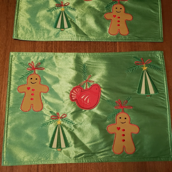 Set of (2) Embroidered Christmas Placemats - Picture 2 of 4